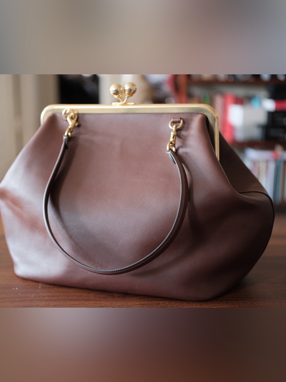 Coach XLarge Brown Leather Kiss-Lock Clutch with Gold Frame. NEVER CARRIED! - Picture 2 of 10